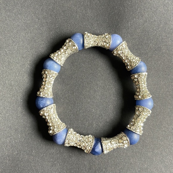 Hand Crafted Silver Diamond and Blue Glass Bead Bracelet - Picture 8 of 10
